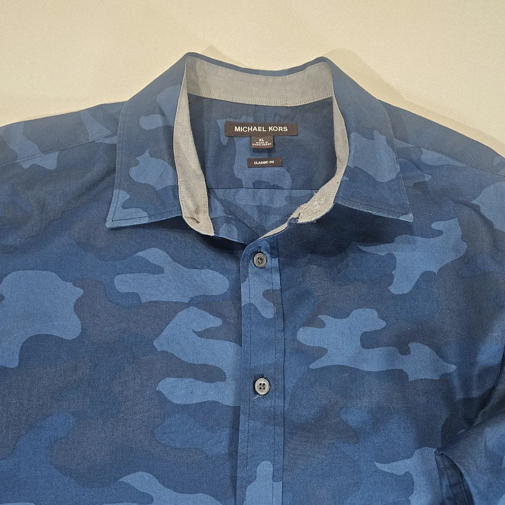Michael Kors Mens Button Down Shirt XL Classic Fit Blue Camo Business Casual - Picture 8 of 8